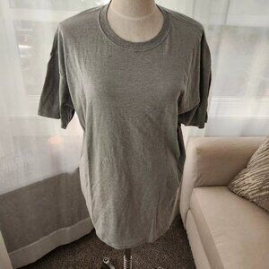 Athletic mens XL (46-48) gray short sleeve tshirt e4